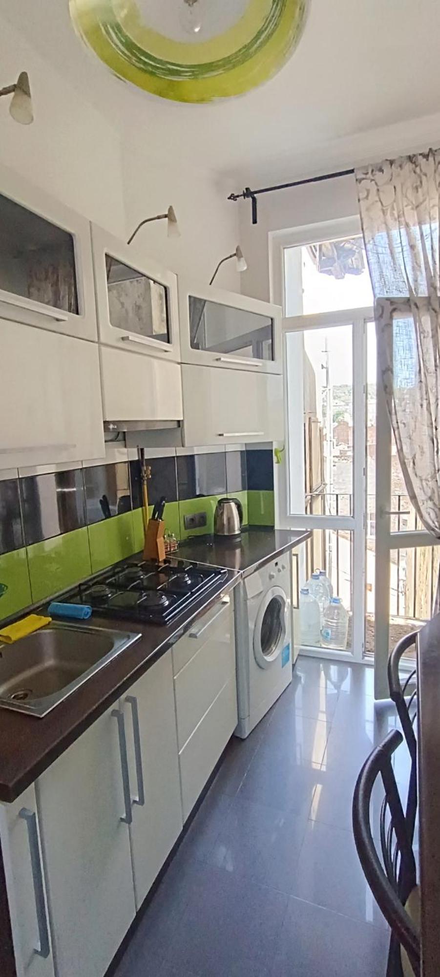Апартаменти В Центрі На Галицький Для Чотирьох Lviv Extérieur photo